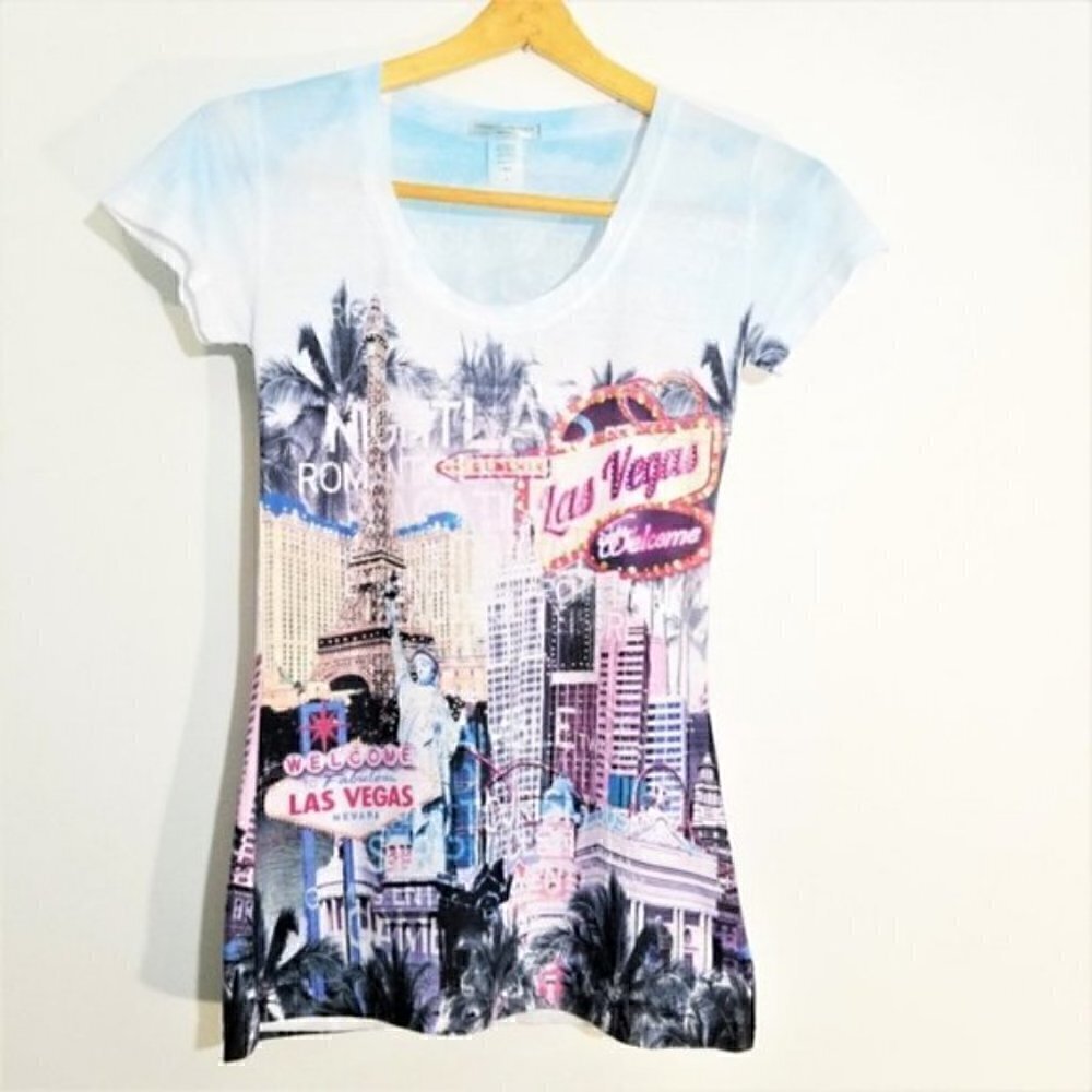 4/$25 Banana Expression Colorful Las Vegas Top